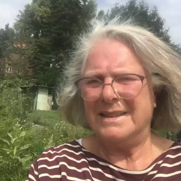 Karin Pärschke - Hof Elbtalaue Rosien e.V. Karin Pärschke - Hof Elbtalaue Rosien e.V.