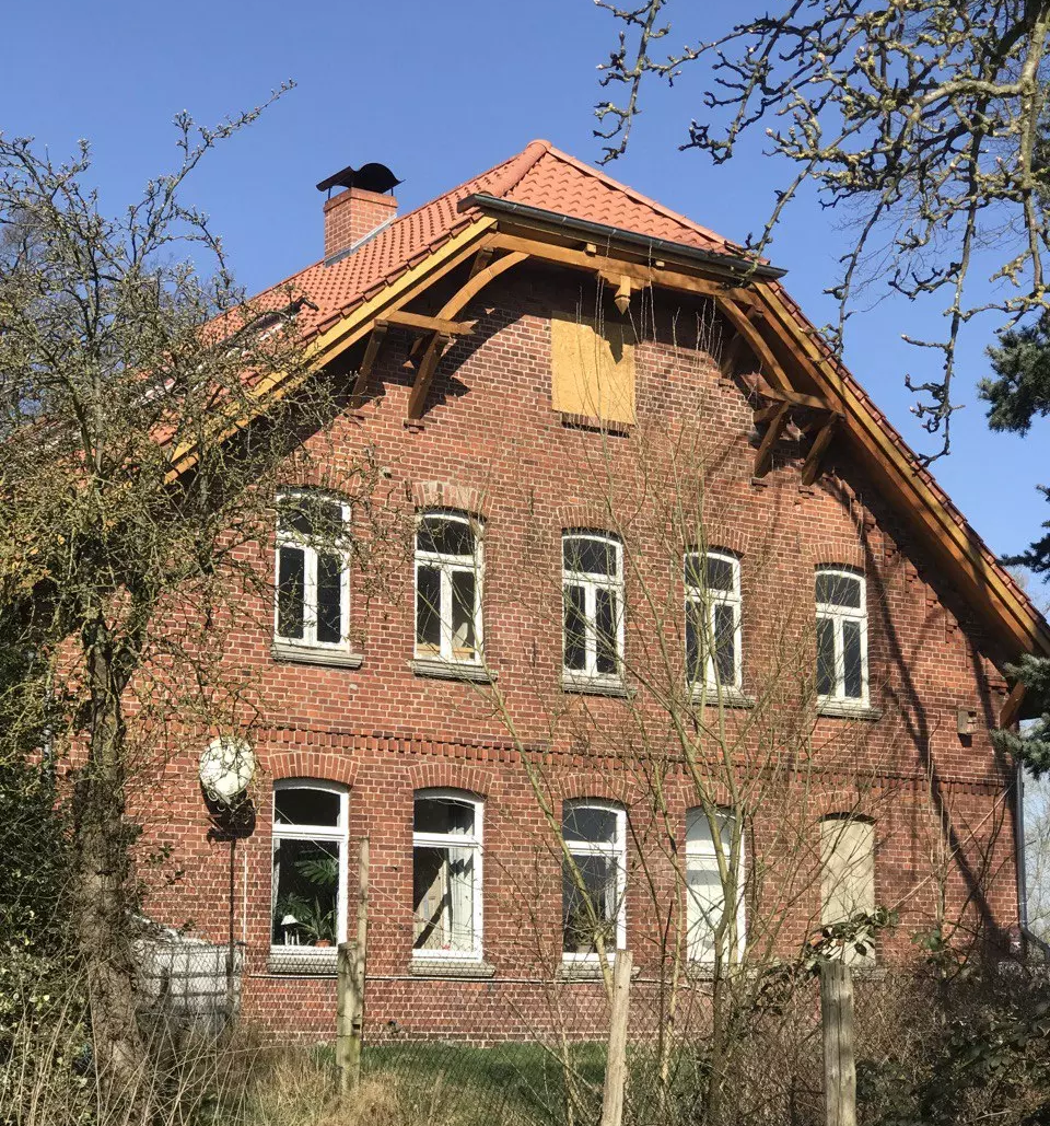 Hof Elbtalaue Rosien e.V.  - Die Fenster der ersten Wohnungen im Haupthaus